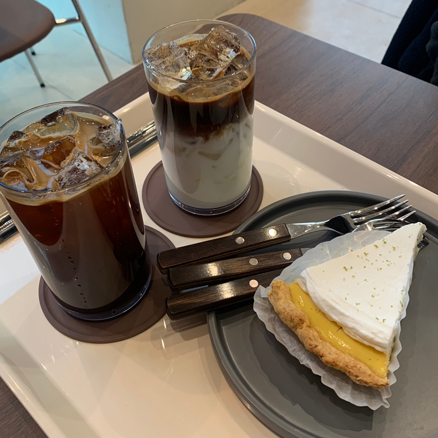 Coffee DNA Songpa Seoul Review | Lime Pie & Smooth Coffee at Garden Five