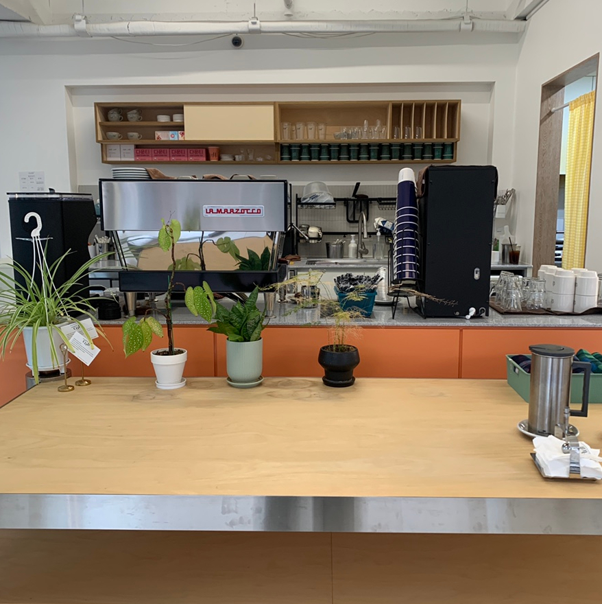 Colf Roasters Cluff Ulsan stylish brunch cafe interior and coffee bar